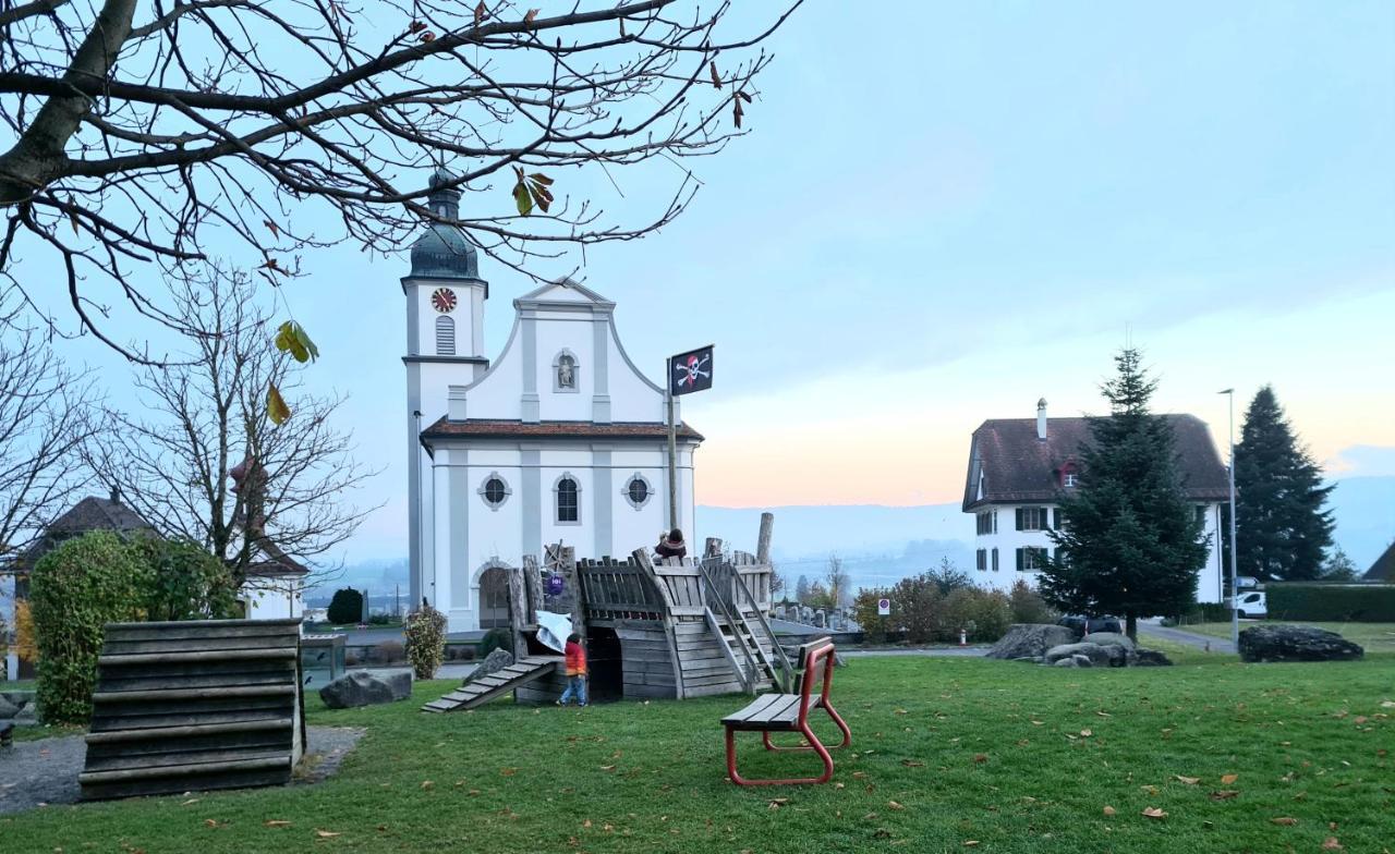 Familiy & Kids Suite Im Herzen Der Schweiz Dietwil Εξωτερικό φωτογραφία